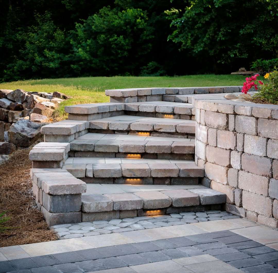 Tru_Scapes's tweet photo. Experience your outdoor space in a whole new light!  Whether you're looking for a warm inviting glow for a relaxed evening, or a bold statement to enhance your design,,,@belgardoutdoorliving and Tru-Scapes can help you create the perfect outdoor space! https://t.co/YJMOgLGuoe