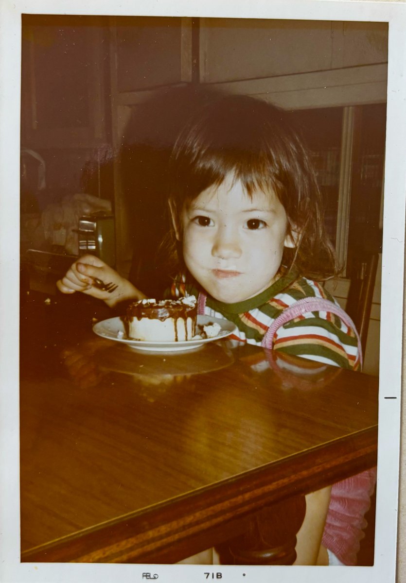 Miki Berenyi tweet media