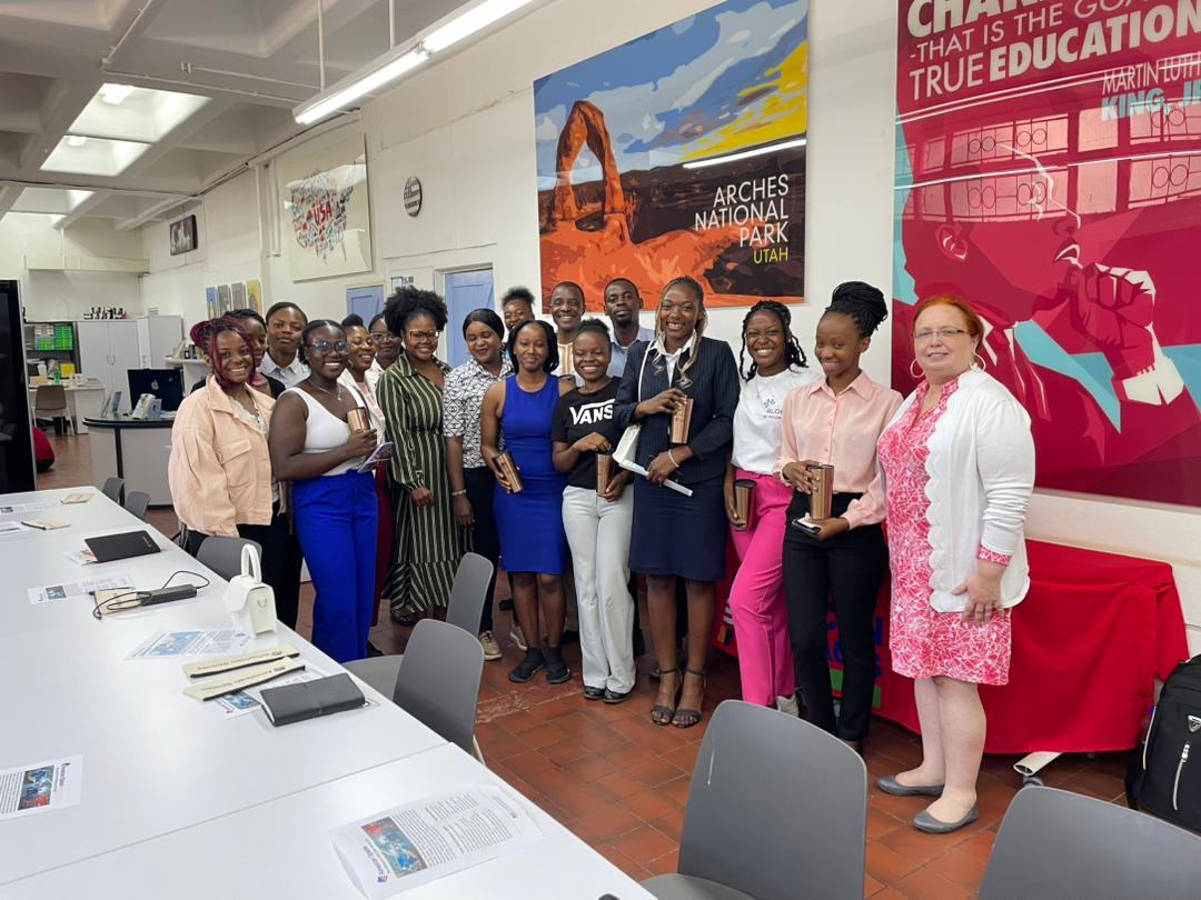 Green_Cosmos6's tweet photo. Green Cosmos Zambia  Volunteers at the American Corner – CBU
Following our engagement at the @usembassyzambia, our dedicated volunteers proudly represented the organization at the American corner for networking purposes and knowledge sharing 

@VigOGrady
@Martin_BM7 @UNEP https://t.co/tk2dOkW1mw