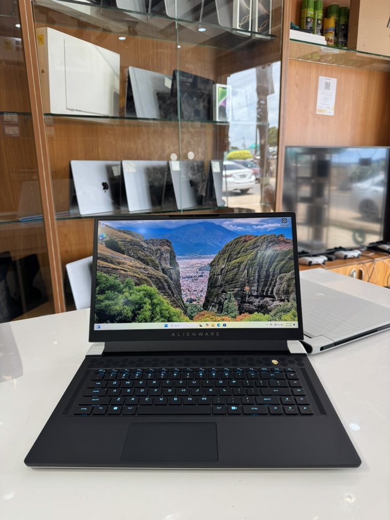 432Gadgets's tweet photo. ALIENWARE x15 R2 (12th GEN)
PROCESSOR
Intel®️ Core™️ i7-12700H 12th Gen | Base @2.30Ghz | Max Turbo @4.70Ghz | L2 Cache: 11MB | L3 Cache: 24MB | 14 Cores | 20 logical processors 
DISPLAY
15.6” FHD (1920 x 1080) | 165Hz Refresh Rate | 3ms Response Time
MEMORY
32GB DDR4 @3200MHz (16x2)
STORAGE
1TB PCIe NVMe SSD
GRAPHICS
Intel®️ UHD Graphics (Shared)
 • NVIDIA®️ GeForce RTX™️ 3060 (6GB GDDR6 Dedicated)
KEYBOARD
Backlit Keyboard | AlienFX RGB Lighting
OPERATING SYSTEM
Windows 11 Home, 64-bit
AUDIO AND SPEAKERS
Realtek Stereo Sound | Nahimic 3D Audio
WIRELESS
Killer™️ Wi-Fi 6 AX1650i (2x2) | Bluetooth 5.1
EXTRA FEATURES
 • Edgeless Screen
 • Alienware Command Center
 • Face ID 
CONDITION
99.99% Clean
PRICE (GHC)
GHC27,500
0243390563