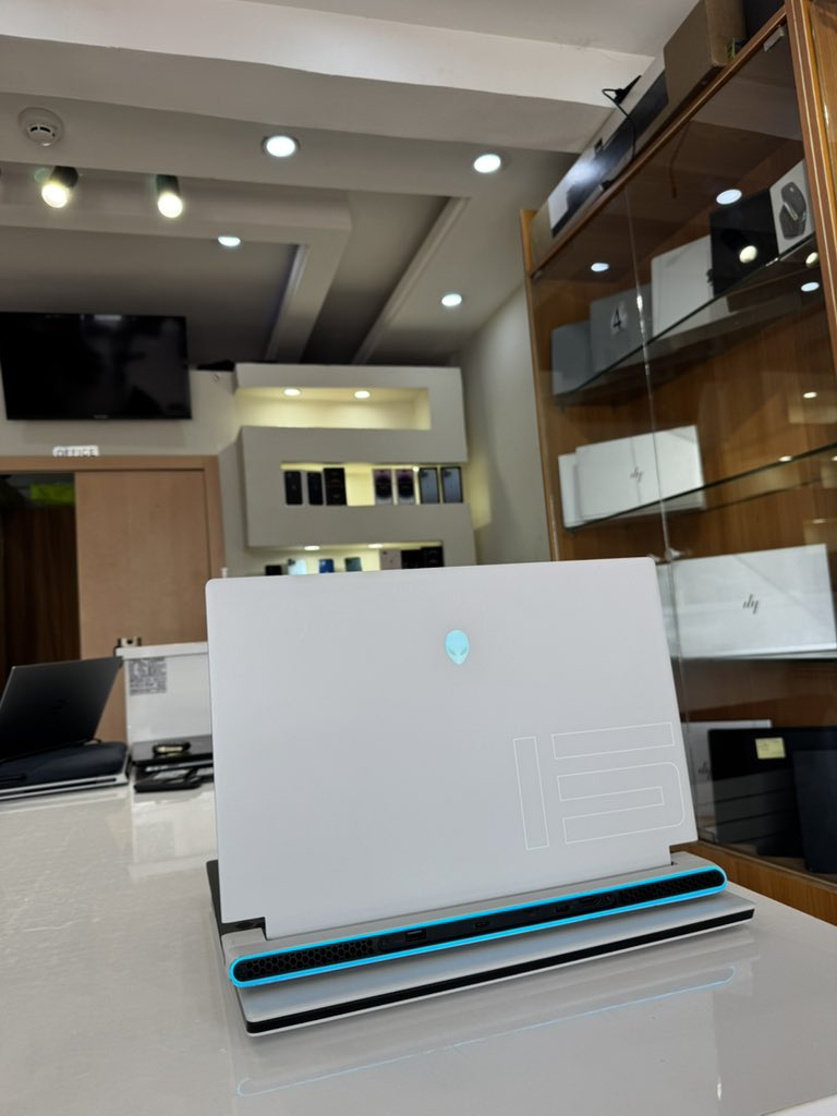 432Gadgets's tweet photo. ALIENWARE x15 R2 (12th GEN)
PROCESSOR
Intel®️ Core™️ i7-12700H 12th Gen | Base @2.30Ghz | Max Turbo @4.70Ghz | L2 Cache: 11MB | L3 Cache: 24MB | 14 Cores | 20 logical processors 
DISPLAY
15.6” FHD (1920 x 1080) | 165Hz Refresh Rate | 3ms Response Time
MEMORY
32GB DDR4 @3200MHz (16x2)
STORAGE
1TB PCIe NVMe SSD
GRAPHICS
Intel®️ UHD Graphics (Shared)
 • NVIDIA®️ GeForce RTX™️ 3060 (6GB GDDR6 Dedicated)
KEYBOARD
Backlit Keyboard | AlienFX RGB Lighting
OPERATING SYSTEM
Windows 11 Home, 64-bit
AUDIO AND SPEAKERS
Realtek Stereo Sound | Nahimic 3D Audio
WIRELESS
Killer™️ Wi-Fi 6 AX1650i (2x2) | Bluetooth 5.1
EXTRA FEATURES
 • Edgeless Screen
 • Alienware Command Center
 • Face ID 
CONDITION
99.99% Clean
PRICE (GHC)
GHC27,500
0243390563