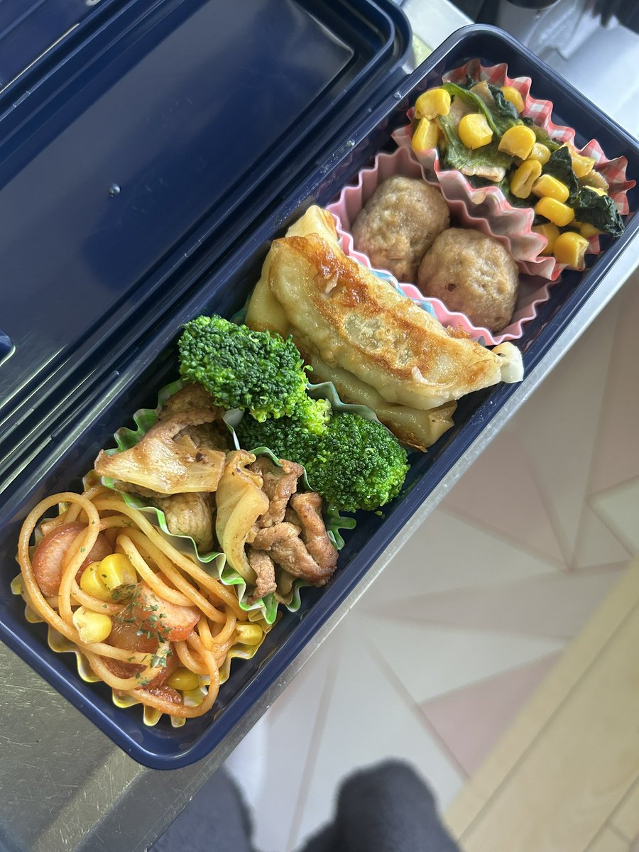 tororoman_22's tweet photo. #お弁当日記 #お弁当 #お弁当記録 https://t.co/wH2JBI28Tl