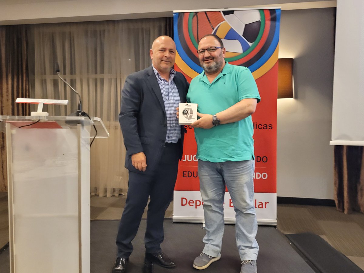 👔 Ayer, celebramos la Cena del Coordinador deportivo de la XXXVI edición de los Juegos Deportivos de <a href="/ecatolicmadrid/">Escuelas Católicas Madrid</a> gracias a la colaboración de <a href="/mcyadra/">Mc Yadra</a> 

Desde aquí, dar la enhorabuena a los premiamos, agradecer a los asistentes su presencia y desear a todos unas felices y