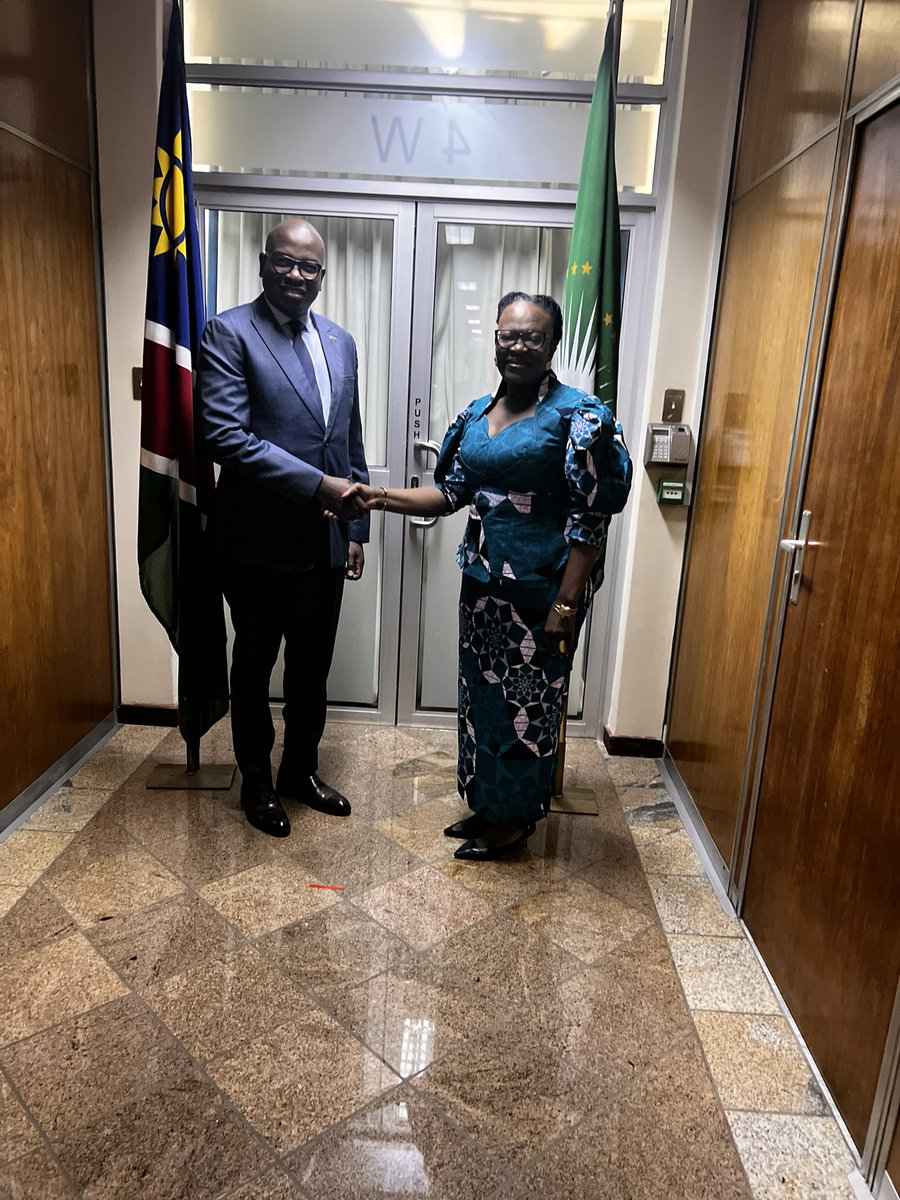 UbaloziNamibia's tweet photo. Leo tarehe 11/04/2025 Mhe. Caesar C. Waitara Balozi wa Tanzania nchini Namibia amekutana na Mhe. Selma Ashipala-Musavyi(Mb), Waziri wa Uhusinao wa Kimataifa na Viwanda wa Namibia.

Lengo la kukutana nae ilikua ni kumsalimia na kumpongeza kwa kuchaguliwa kuwa Waziri wa Wizara hiyo pamoja na kumhakikishia kuendeleza na kudumisha uhusiano wa kihistoria na wakindugu uliopo kati ya Tanzania na Namibia.