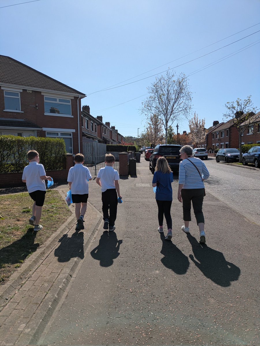 mulgrew_ciara's tweet image. As their @bitcni #Time2Count sessions come to an end, lucky pupils from @KnockbredaPS had a lovely trip to The Creamery to practice their #money #skills Such a lovely idea from one of our  amazing #volunteers who has now retired! #LifeSkills #ManagingMoney 💳🏧💸🪙
