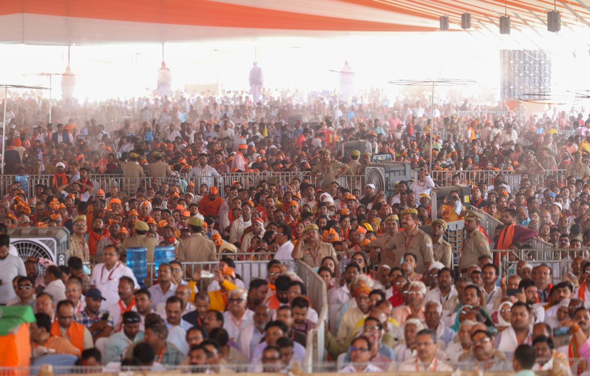 Narendra Modi tweet media