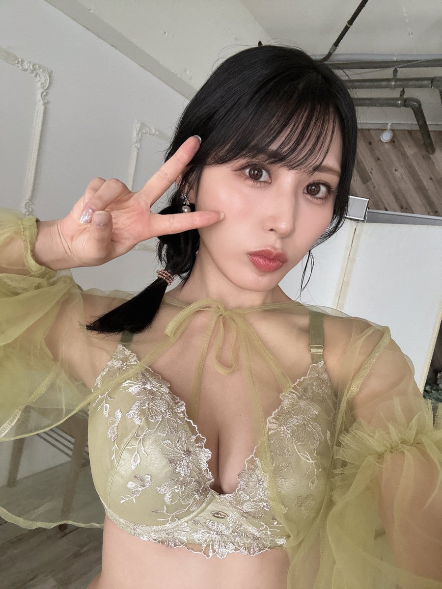 kiho_kanematsu's tweet photo. かわいい？💚💛 https://t.co/xJRhrwkqAI