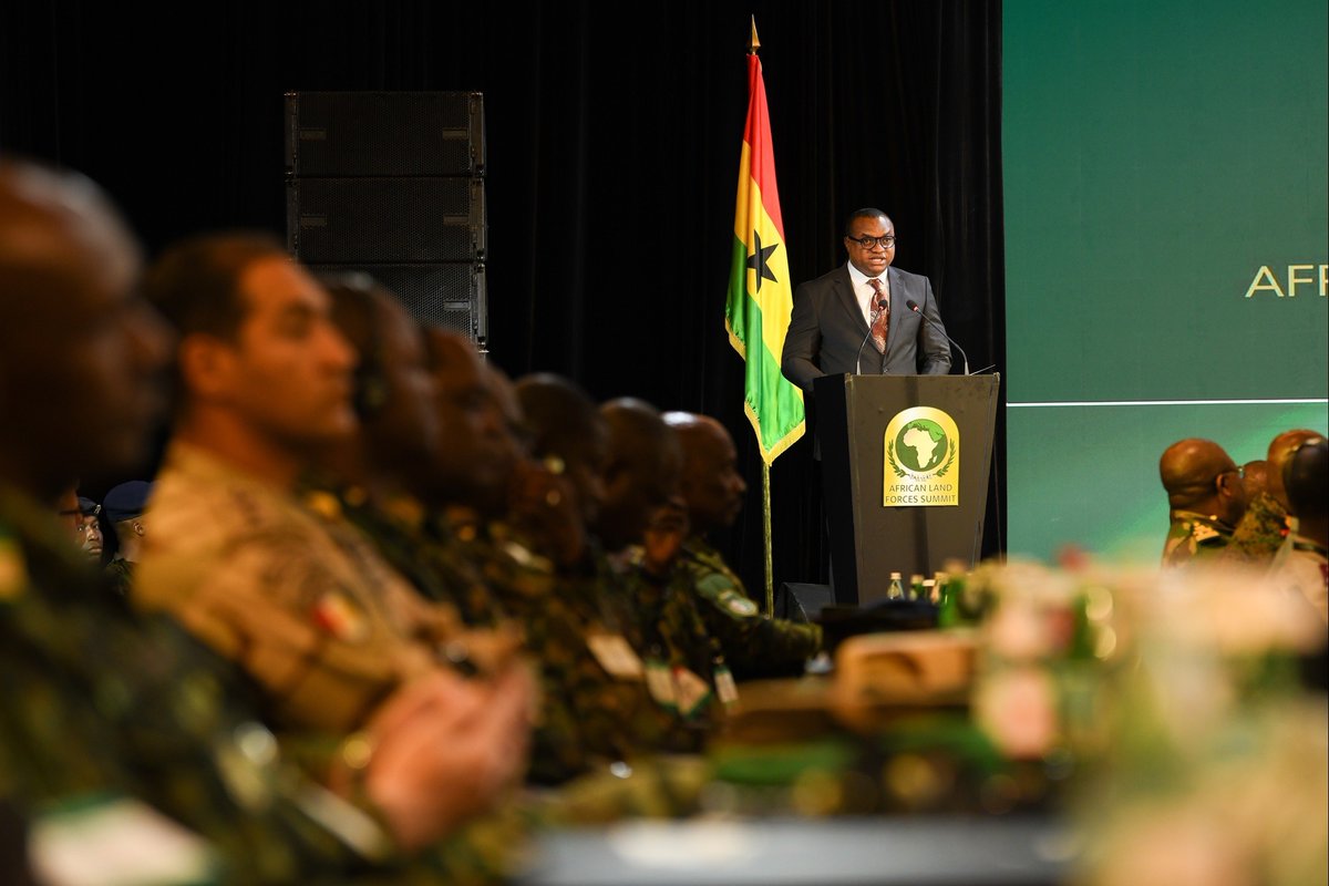 SETAF_Africa's tweet photo. 📰 African Land Forces Summit closes in Accra, Ghana 🇬🇭
“It has been a great opportunity for strategic engagements, insightful deliberations and networking,” said Maj. Gen. Lawrence Gbetanu, chief of the army staff, @GhArmedForces
Read more 👇🏾 #ALFS
https://t.co/plLE0dy0MY https://t.co/l9JWTEEZRj