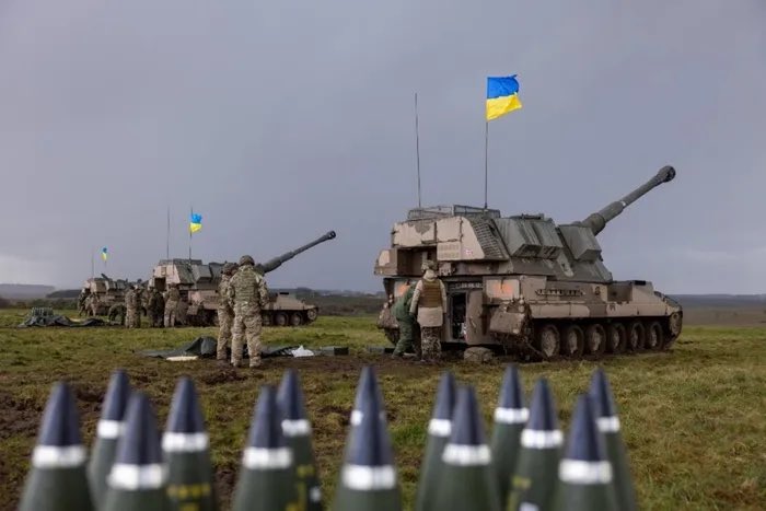 The 🇬🇧UK and 🇳🇴Norway have teamed up to assemble a massive joint aid package for Ukraine worth roughly 450 million pounds ($590 million).

The package will include funding for vehicle maintenance, radar systems, anti-tank mines and hundreds of thousands of drones.