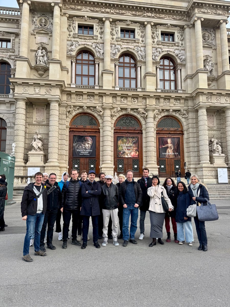 next_layer's tweet photo. Ein stilvoller Feierabend: Wir waren gemeinsam im @KHM_Wien in der Frühjahrsausstellung "Arcimboldo – Bassano – Bruegel: Die Zeiten der Natur"! 🎨 Fazit: Unbedingt einen Besuch wert, sehr schön und beeindruckend war's! 🙌🏽

#Kulturprogramm #KHM https://t.co/8sQL3BVbeR