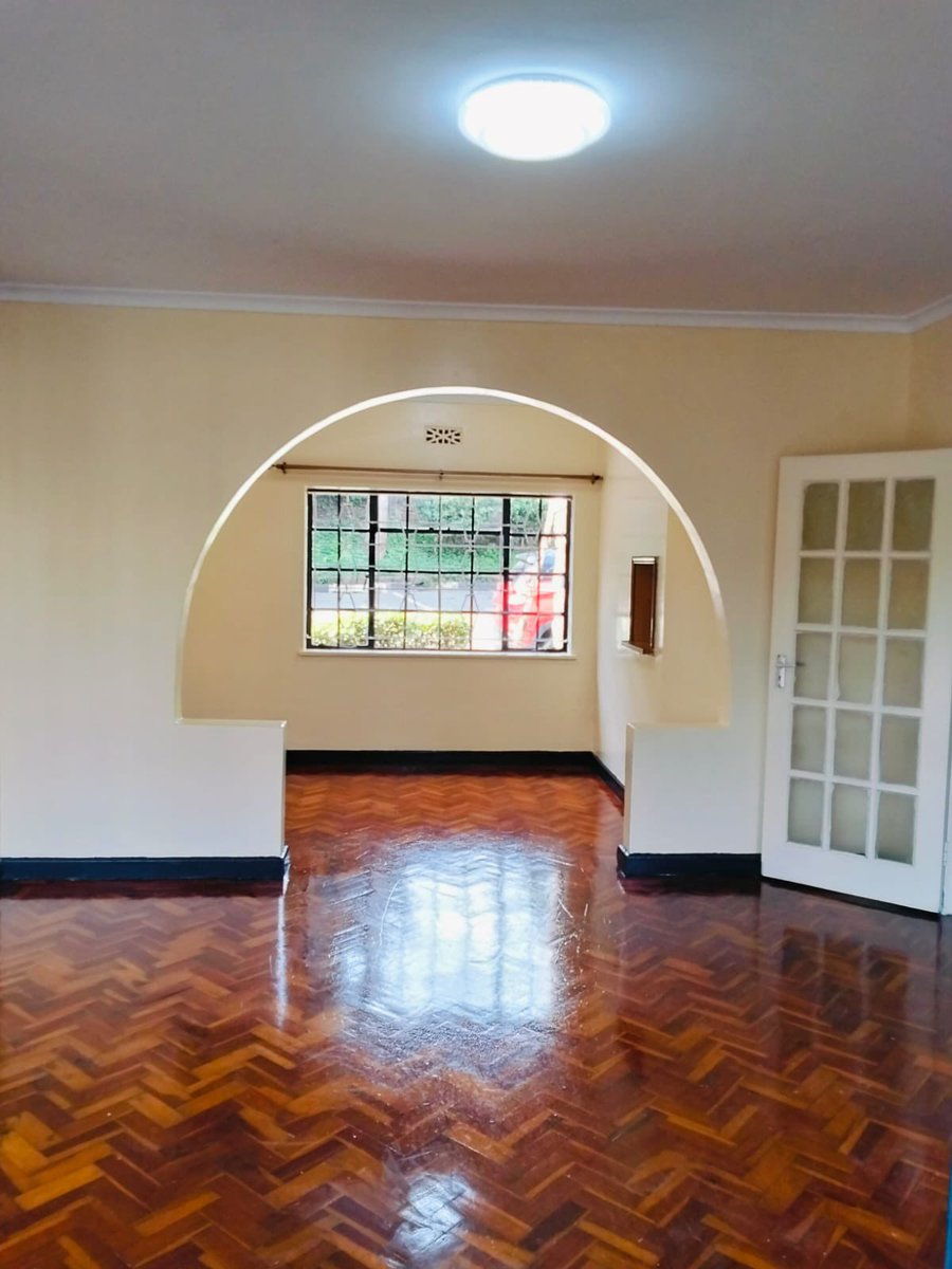 Reigman_ltd's tweet photo. LAVINGTON 2 BEDROOM TO LET!!🤩
(Delux Apartments)

-2 Bedrooms(master ensuite)
-Kingara road ,behind Junction mall 
-Spacious rooms with wooden Parquet flooring 
-Ample parking

Rent: 65,000 inclusive of service charge

#lavington 
#buyrentkenya 
#nairobi
#ButereGirls https://t.co/5BBdcgIIEy