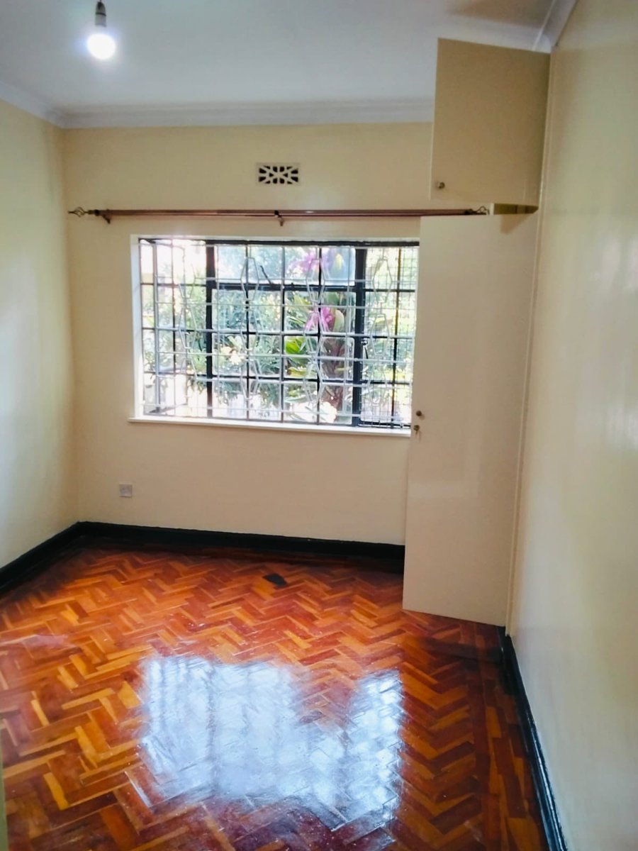 Reigman_ltd's tweet photo. LAVINGTON 2 BEDROOM TO LET!!🤩
(Delux Apartments)

-2 Bedrooms(master ensuite)
-Kingara road ,behind Junction mall 
-Spacious rooms with wooden Parquet flooring 
-Ample parking

Rent: 65,000 inclusive of service charge

#lavington 
#buyrentkenya 
#nairobi
#ButereGirls https://t.co/5BBdcgIIEy