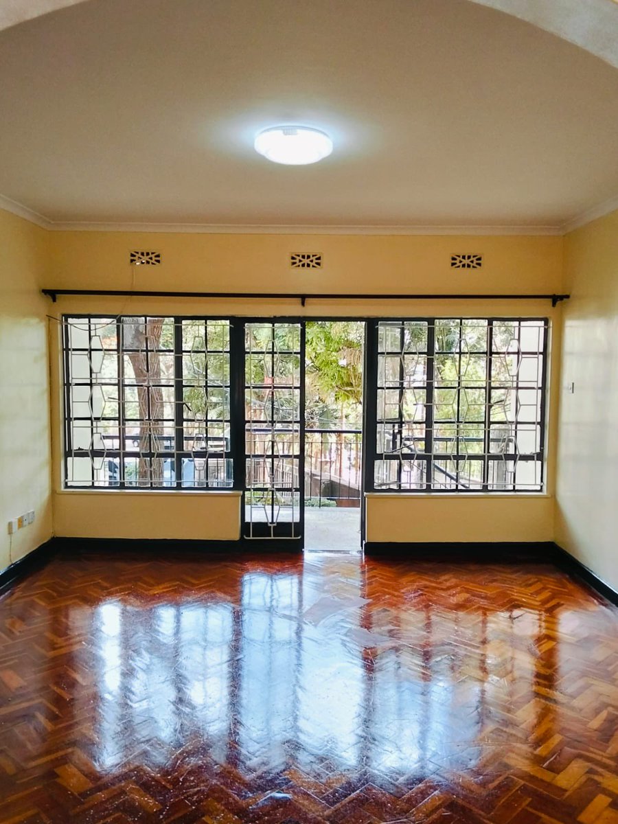 Reigman_ltd's tweet photo. LAVINGTON 2 BEDROOM TO LET!!🤩
(Delux Apartments)

-2 Bedrooms(master ensuite)
-Kingara road ,behind Junction mall 
-Spacious rooms with wooden Parquet flooring 
-Ample parking

Rent: 65,000 inclusive of service charge

#lavington 
#buyrentkenya 
#nairobi
#ButereGirls https://t.co/5BBdcgIIEy