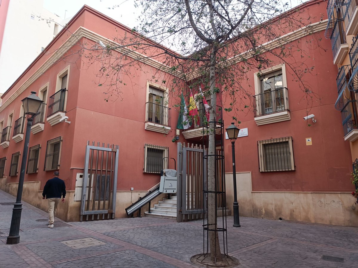 alvarohernandec's tweet photo. ÚLTIMA HORA | El @aytoalm anuncia que cederá el edificio del Rincón de Espronceda para que sea la nueva sede de la @Agrup_Almeria 

https://t.co/2fiQnqQKAy https://t.co/dcqAoEdIgu