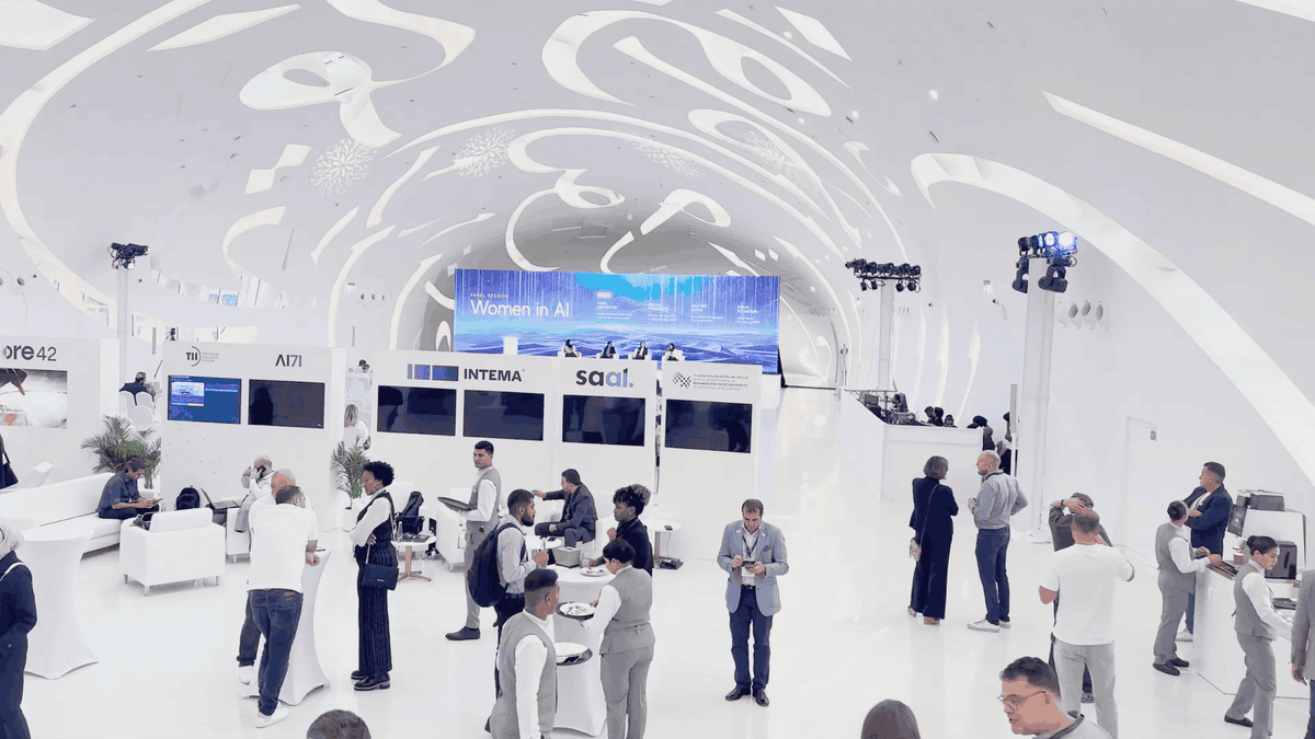 AKhanin01's tweet photo. AI breakthroughs don’t happen in isolation. 

At #MCS2025, we’ll unite scientists, entrepreneurs, and policymakers to build tomorrow’s solutions today — whether that’s advanced robotics in manufacturing or AI-driven healthcare diagnostics. Ready to shape the future together? https://t.co/Vzu4QBzz7B