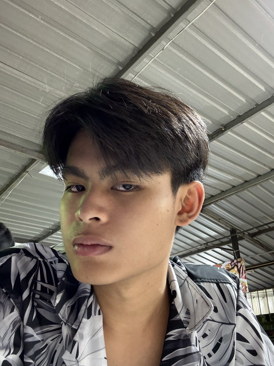Troy_Parinya's tweet photo. ยิ่งโตก็ยิ่งอ้วนขึ้นเนอะ https://t.co/SMIiLdL4Hn