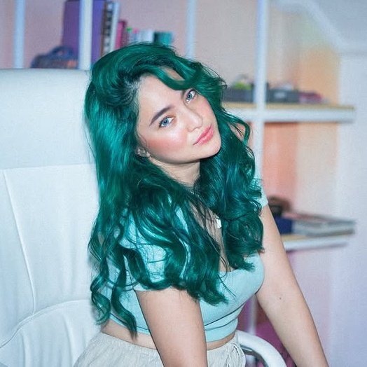 iPopBase's tweet photo. Marshanda debuts teal hair. https://t.co/x8MQhO5loY