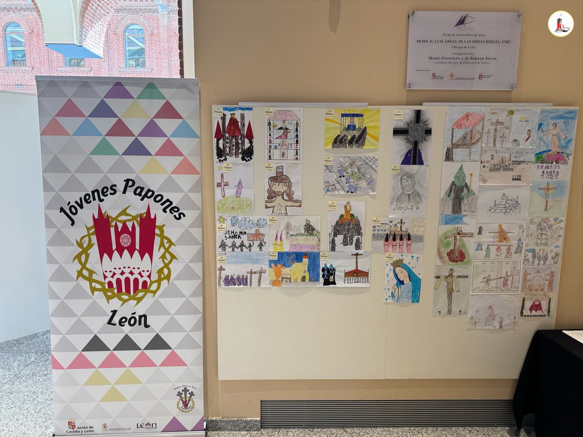 IglesiaEnLeon's tweet photo. 👉🏼 Nuestro Obispo el P. @cmfluisangel ha hecho entrega este mediodía en el 🏛️ #MDySS los premios del 🖼️ V concurso de dibujos cofrades 'Paponín, pinta tu Semana Santa', organizado por @jovpapones con la colaboración del #MDySS, 🛐 #SeminarioSanFroilán y @pasjuleon. https://t.co/NmGUlEGei4