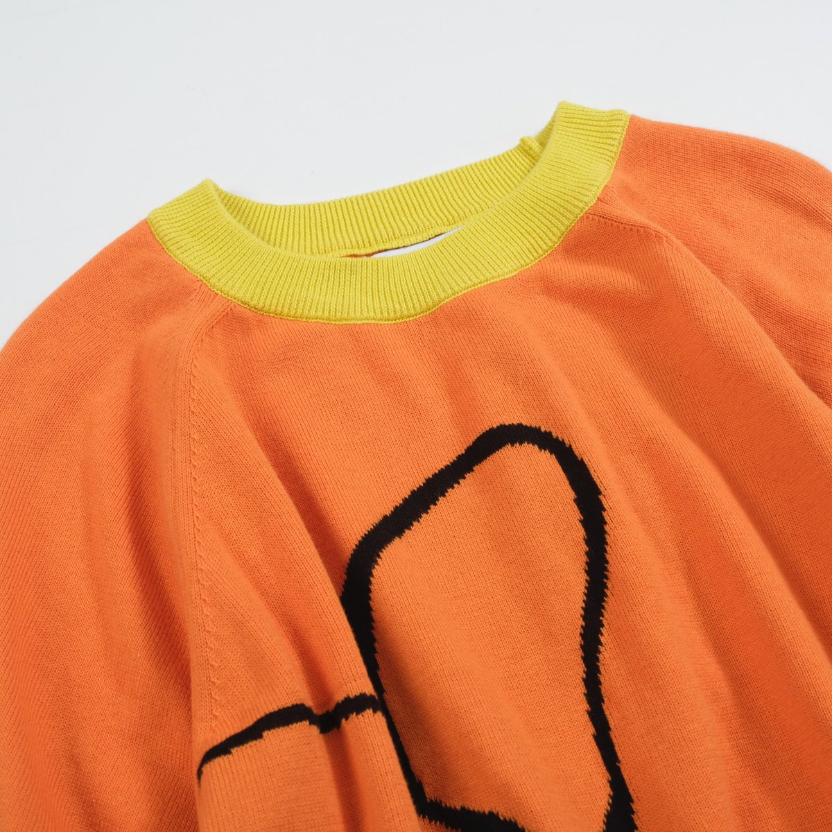 OXKnitstore's tweet image. Your dog is your entire personality 🧡 This bold knit is made to turn heads and spark smiles. Playful, retro, and ultra-comfy. 
Shop now → oxknit.com/products/women…

#KnitwearStyle #FrenchBulldogFashion #RetroVibes #ColorfulOutfit #OXKNIT