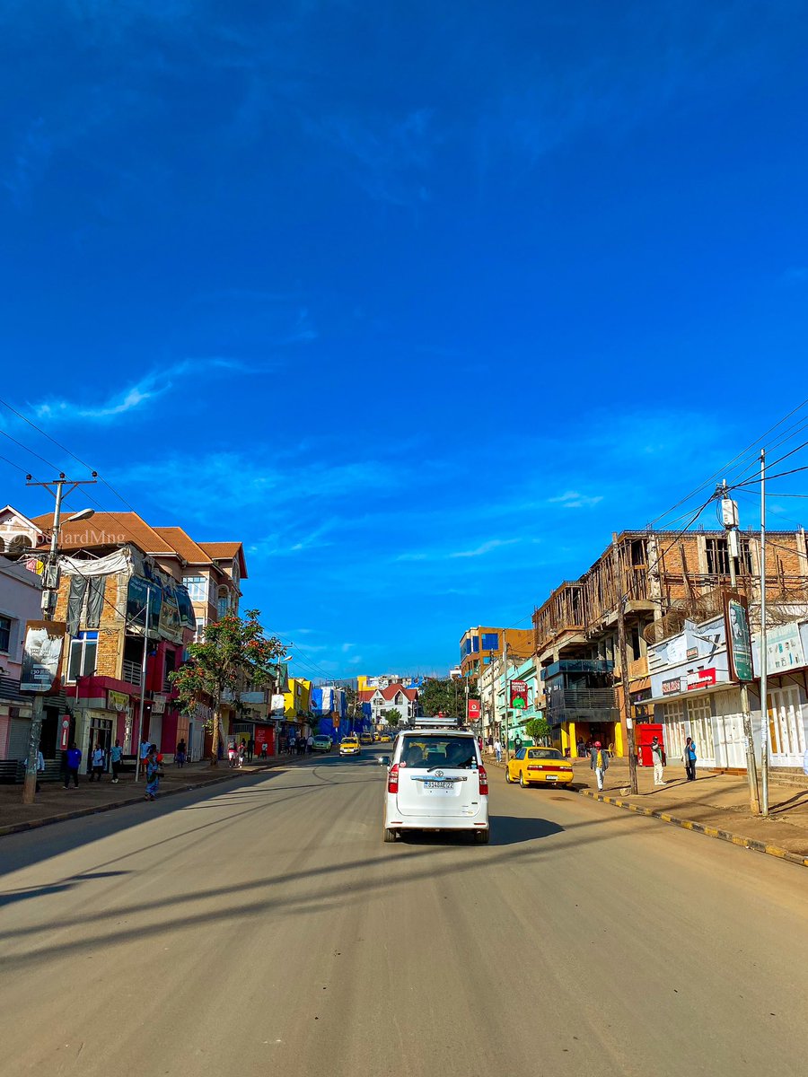 Mngnoellard11's tweet photo. 📍Bukavu
#DRCongo #bukavuexplorer #explorercd #congokinshasa #photooftheday #Bukavu #BUKAVU #photographer #landscape #CongolaisTelema https://t.co/4hjg1QLMYu