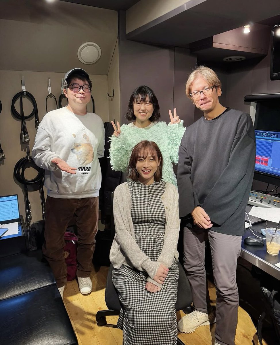 A9Nkx's tweet photo. 「ぬるいシャワー」と共にお聴きいただけるかたちにしていこうと思って打ち合わせているので、
もしよかったら楽しみにしていてくださいー♪
#新井恵理那 #centforce https://t.co/sO7tQWWNNB