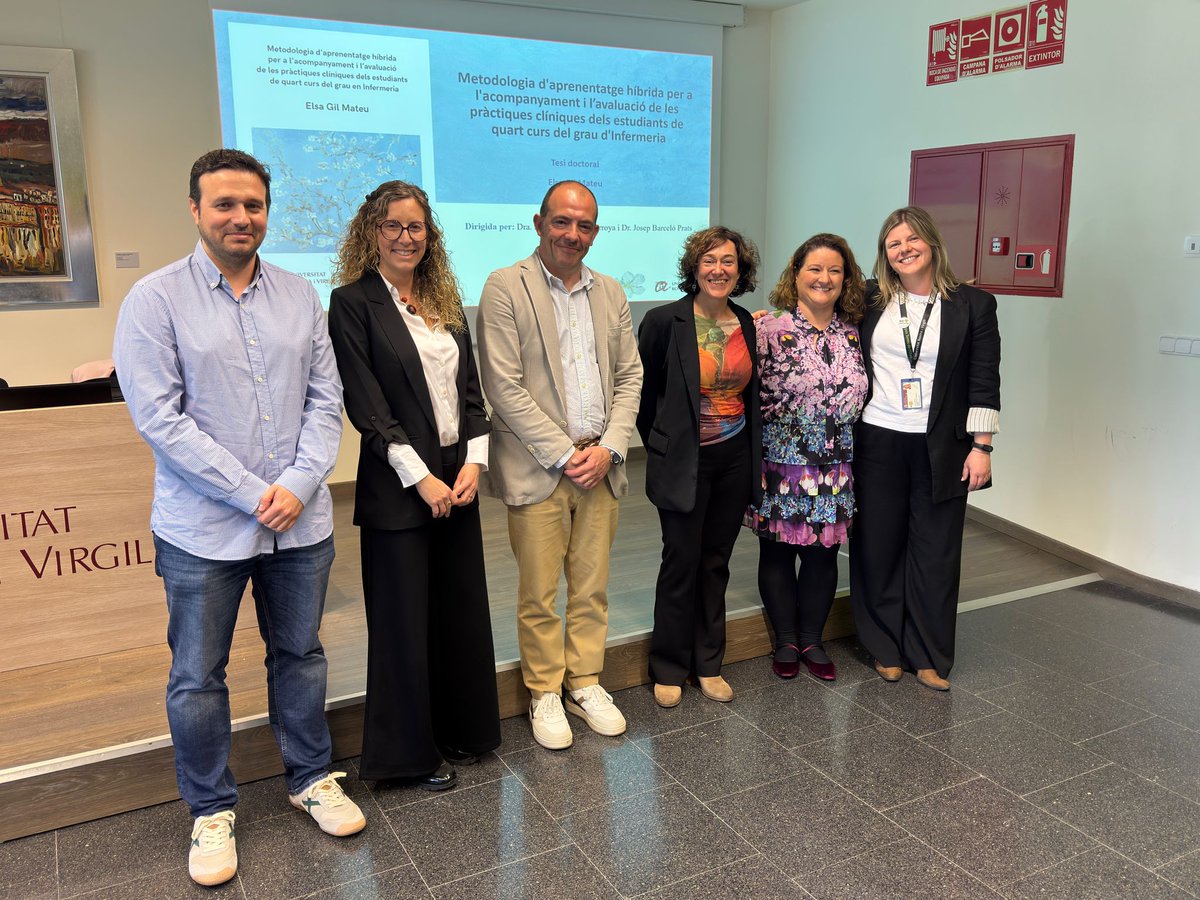 jbarceloprats's tweet image. El passat dimarts, la professora del Departament d&apos;Infermeria de la URV, Elsa Gil, va defensar la seva tesi doctoral, obtenint la qualificació d&apos;excel·lent Cum Laude. Un orgull haver pogut ser un dels seus directors de tesi i enhorabona a la nova doctora 🧑🏼‍🎓.