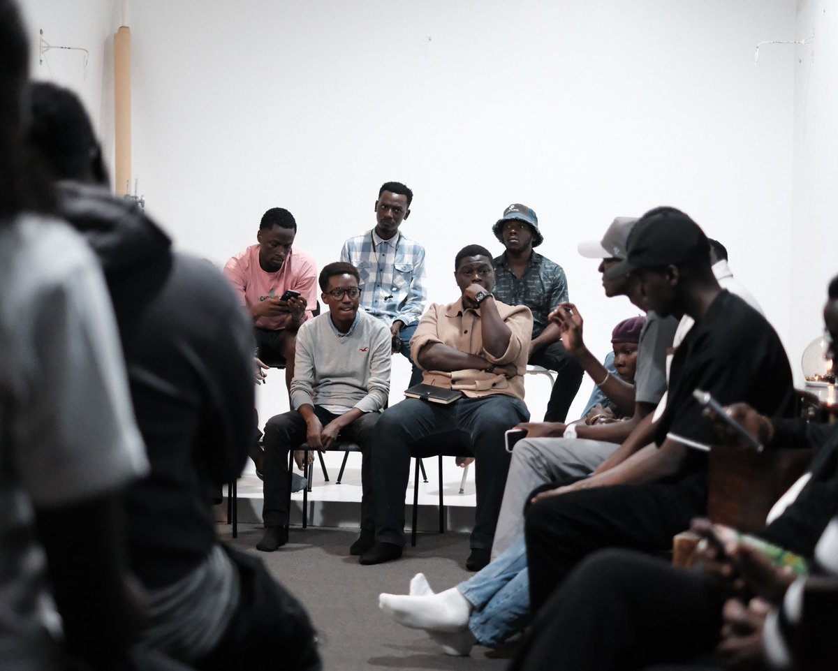 NeatLayers's tweet photo. Welcome back from the exhilarating conversation that was yesterday!

We dove into what truly sets service providers apart in a saturated industry—how we retain clients and the role our identity and personality play in shaping the creative process.
#studiotalk 
🧵 https://t.co/YSRNfEWizR