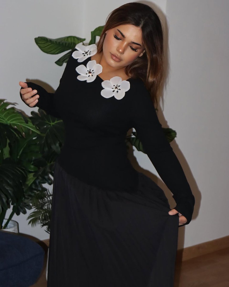 SHEIN_AR's tweet photo. جميلة جداً كالعادة🌷✨
IG: saramohannad_
تسوق عبر الرابط الموجود في البايو وابحث في المتجر عن نفس المنتجات
#شي_ان #شي_إن #الشرق_الأوسط #سعودية #فاشن #ستايل 
💵كود خصم: ANND15 https://t.co/UCcOZOxlcE