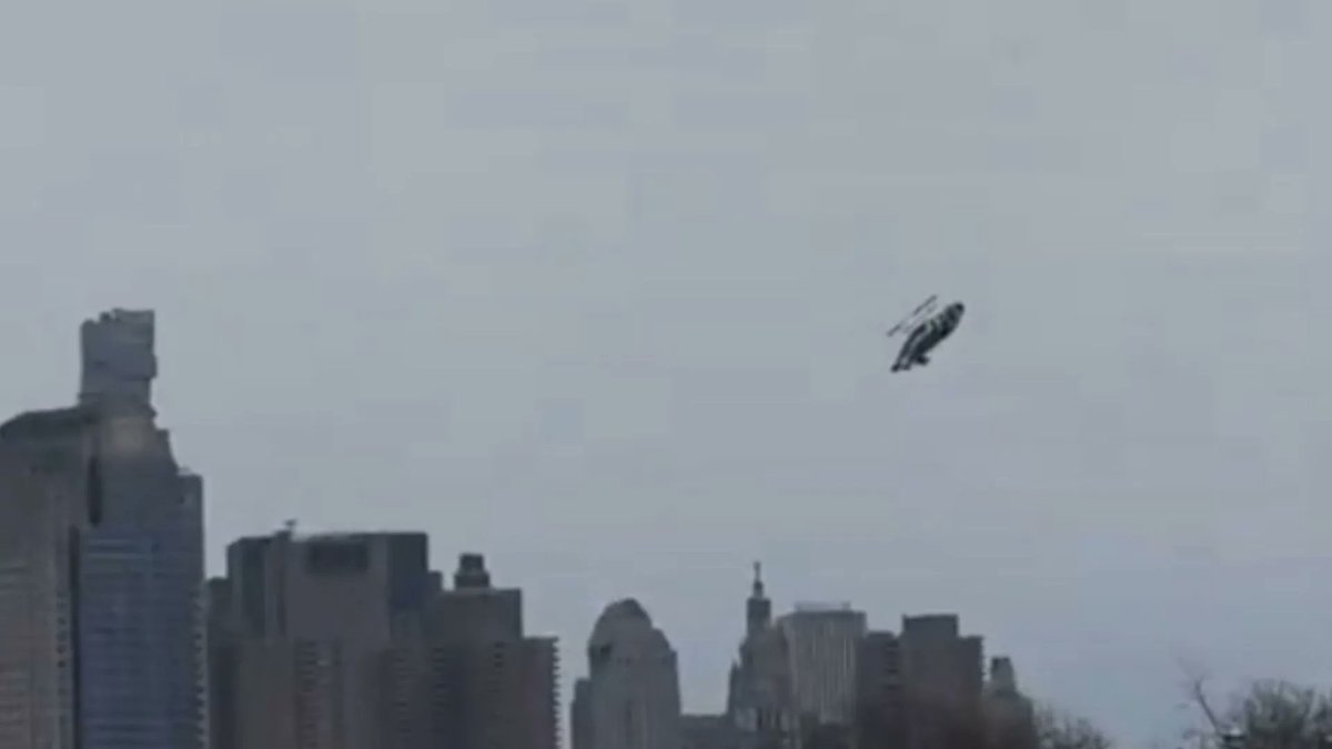 All passengers on board passed away when this helicopter broke into pieces and fell out of the sky. Victims include a family on vacation
helicopter crash New update 
helicopter crash New update 
Get link : fily.site/n5E46

#HIGHLIGHT #USAwithYemen #الوظايف_التعليميه