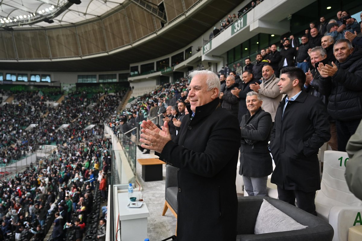 🐊 Şampiyonluk yolunda Bursasporumuzun yanındayız! 

Bu hafta sonu, Bursasporumuz Balıkesir’de Artvin Hopaspor ile karşılaşacak. Kentine ve kulübüne sevdalı binlerce yürekle birlikte tribünde olacak, inanıyorum ki karşılaşmayı kazanarak şampiyonluğu ilan edecek ve yeniden Süper