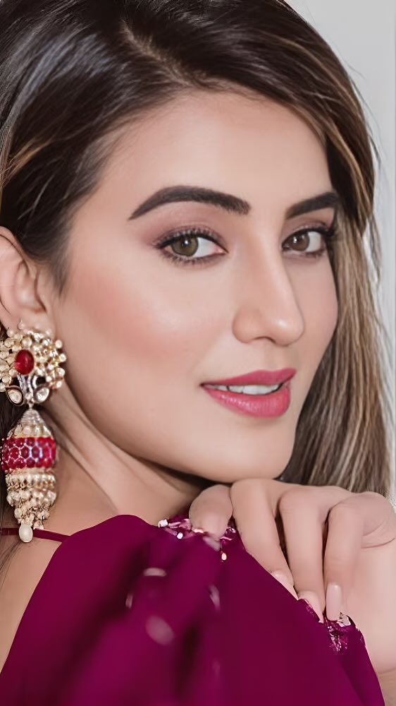 Zbigniew A C (@zbigszach) on Twitter photo I have come across very few Indian Actress with who I am impressed by their beauty and Screen presence.
<a href="/AKSHARASINGH1/">AKSHARA SINGH</a> stands 1st in my opinion. Defo am going to watch her films
I request you Ms. #AksharaSingh to recommend 3 of your best films.
I also heard you are a singer I have come across very few Indian Actress with who I am impressed by their beauty and Screen presence.
<a href="/AKSHARASINGH1/">AKSHARA SINGH</a> stands 1st in my opinion. Defo am going to watch her films
I request you Ms. #AksharaSingh to recommend 3 of your best films.
I also heard you are a singer