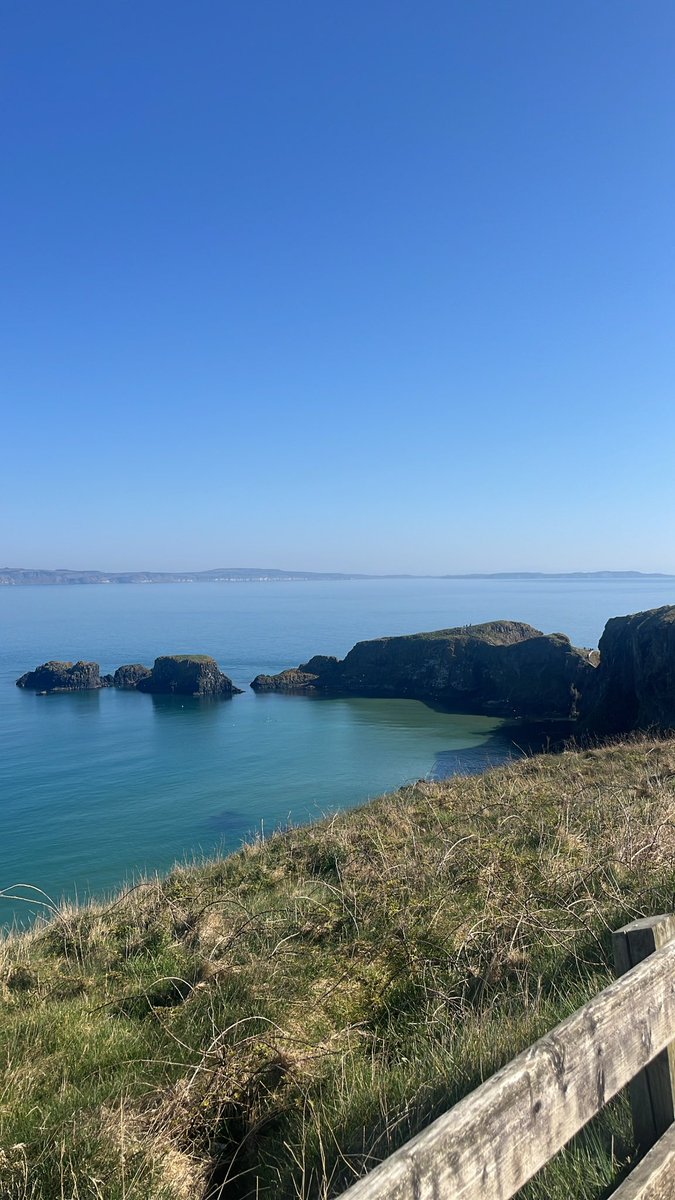The weather and views didn’t disappoint for our US luxury agents visit to the <a href="/NTCarrickarede/">Carrick-a-Rede</a> rope bridge for the beyond the bridge experience. Thanks to the incomparable Mark Rodgers our guide for an unforgettable experience. <a href="/NITouristBoard/">Tourism NI</a> <a href="/TourismIreland/">Tourism Ireland</a>