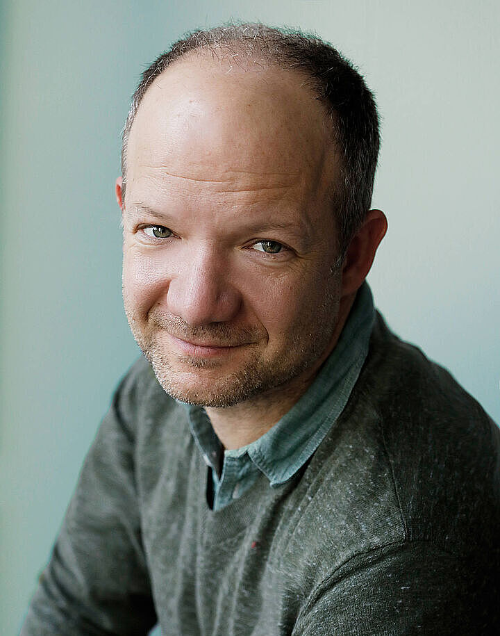 #dedicace

Rencontre avec Mathieu Sapin pour son dernier ouvrage "A l'intérieur" qui raconte son immersion au cœur du ministère de la place Beauvau.

📅 Le 16 avril 2025 à 18h
📍 Librairie les Mots &amp; les Images

En savoir plus : tinyurl.com/283e46vf

<a href="/Ville_BoulogneB/">Ville de Boulogne-Billancourt</a>