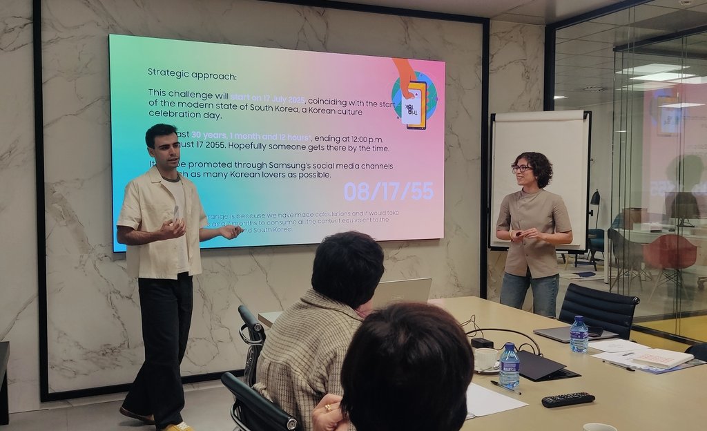 SCOPEN (@scopen_es) on Twitter photo 🦁 Ya empiezan las presentaciones de los finalistas de #YoungLionsDigital para <a href="/SamsungEspana/">Samsung España</a>
¡Gracias <a href="/CheilSpain/">Cheil Spain</a> por apoyar el talento joven! 🌟 🦁 Ya empiezan las presentaciones de los finalistas de #YoungLionsDigital para <a href="/SamsungEspana/">Samsung España</a>
¡Gracias <a href="/CheilSpain/">Cheil Spain</a> por apoyar el talento joven! 🌟
