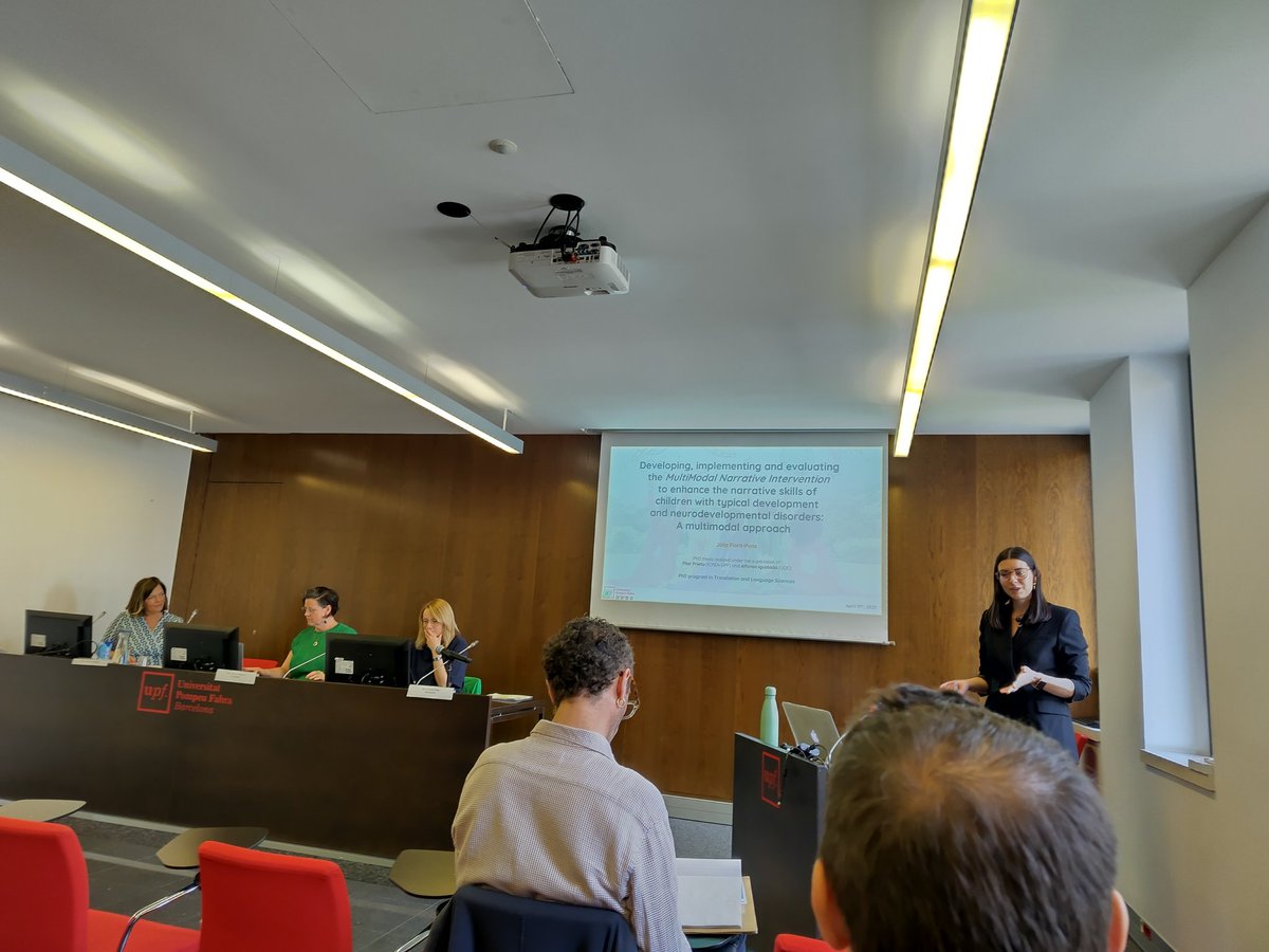 grecil_lab's tweet photo. 🗣️ @JuliaFloritPons is defending her doctoral dissertation at @UPFBarcelona entitled Developing, implementing &amp; evaluating the MultiModal Narrative Intervention to enhance the narrative skills of children with and without NDD. Supervision:  Dr.@IgualadaAlfonso and Dr.@PilarPVives https://t.co/NmKkE36NXN