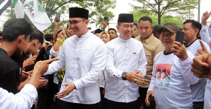 TSarundengGG's tweet photo. nih.. calon bupati  sama calon wakil bupati 01, pendidikannya bagus, sepak terjangnya oke, berpengalaman.. siapa coba yang gamau ini buat jadi pemimpin..

#SerangBersamaAndikaNanang
PemimpinBersih NggaCaweCawe https://t.co/HxTl0tdtg3