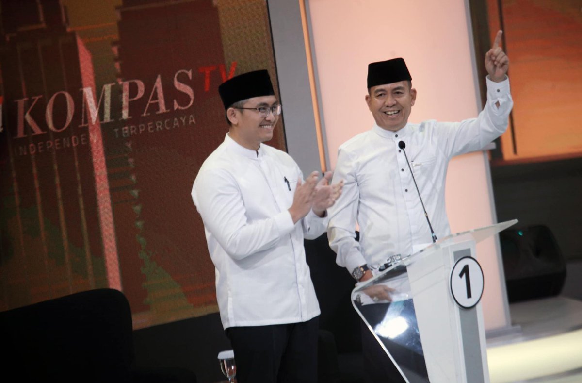 TSarundengGG's tweet photo. nih.. calon bupati  sama calon wakil bupati 01, pendidikannya bagus, sepak terjangnya oke, berpengalaman.. siapa coba yang gamau ini buat jadi pemimpin..

#SerangBersamaAndikaNanang
PemimpinBersih NggaCaweCawe https://t.co/HxTl0tdtg3