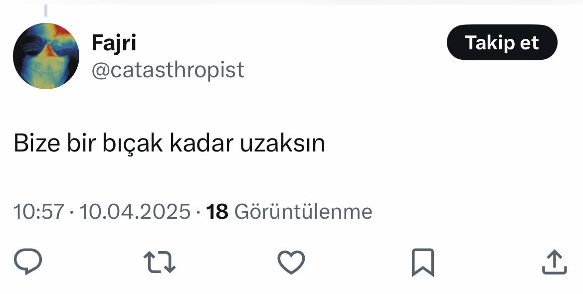 fatiheryilmaz0's tweet photo. Ahmet Minguzzi pazar yerinde vahşice katledildi. Katleden peachin çevresi nasıl böyle bir canavar büyüttük demediler canavarlarını desteklediler, Ahmet’in annesi Yasemin Minguzzi’ye tehdit içerikli mesajlar attılar. Bu tehdit mesajlarını atanlardan 5 şahıs yakalanmış. Mahkemeden bir gün önce Ahmet’in mezarı tahrip edilmişti.

Şimdi yakalanmışlar diye içiniz ferahladı. Ancak uyarayımki ferahlamasın. 

Devletler iyi vatandaşı koruyup destekler, kötüyü cezalandırır. Böylece güven ve refah toplumuna giden bir ortam yaratılır. Bizim sistemimizde böyle bir felsefe yok. 

Bu toplum zararlılarının ifadeleri alınır, serbest bırakılırlar. Toplumsal tepki olursa en fazla ilk mahkemeye kadar içerde kalırlar. Bu işlemden geçen canavar dahada azar. 
 
Bizim dostlar alışverişte görsün sistemine değil, kesin ve net sonuç alan sisteme ve devlete ihtiyacımız var. 

Huzurlu ve güvenli bir Türkiye’de yaşamak istiyorsanız sizi oyalayan siyasiler ve partilerinden uzak durun. 

Bu toplum zararlıları ahlaksız akıllarına bir suç gelince o fikirden uzaklaşmak için kafalarını taşlara vursun istiyorsanız, Türk çocukları vatanlarının sokaklarında rahat ve güvenli bir şekilde oynayabilsinler, taciz edilmesinler, katledilmesinler diyorsanız @zaferpartisi ni destekleyin.

#MattiaAhmetMinguzzi 
#AtakanEmreAkman
#SametÖzgül