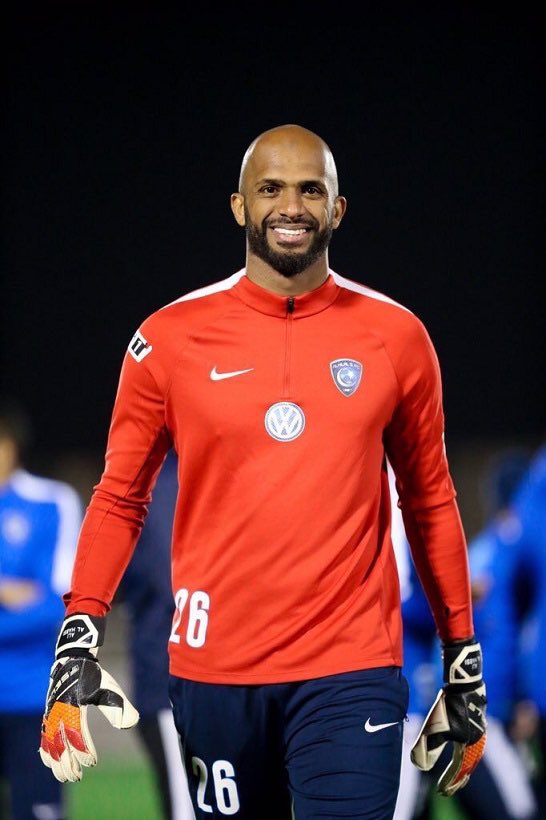 ❗️ #علي_الحبسي، أول خليجي يحترف في الدوري الإنجليزي، بطل كأس الاتحاد الإنجليزي 2013، وأسطورة منتخبنا لأكثر من 15 سنة. 

⚽️ خبرته الدولية وقيادته تؤهله لرئاسة الاتحاد العماني لكرة القدم بكل جدارة ، بصراحة شخص يستحق ان يكون #علي_الحبسي_رئيسا_للاتحاد