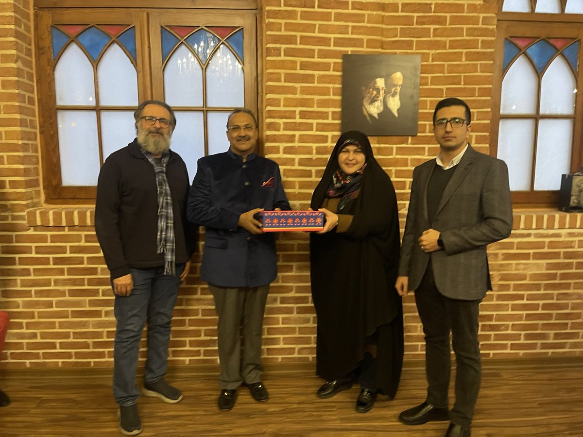 avmks's tweet photo. A wonderful visit to the Iran Cinema Museum with Ms. Fatemeh Mohammadi, CEO of the museum, and Mr. Mohammad Tayyeb, who coordinated our visit seamlessly.

The museum is a cinematic treasure — featuring film equipment over 100 years old and an impressive display of international awards, including honors from the Oscars and other prestigious global platforms. A must-visit for every film enthusiast!