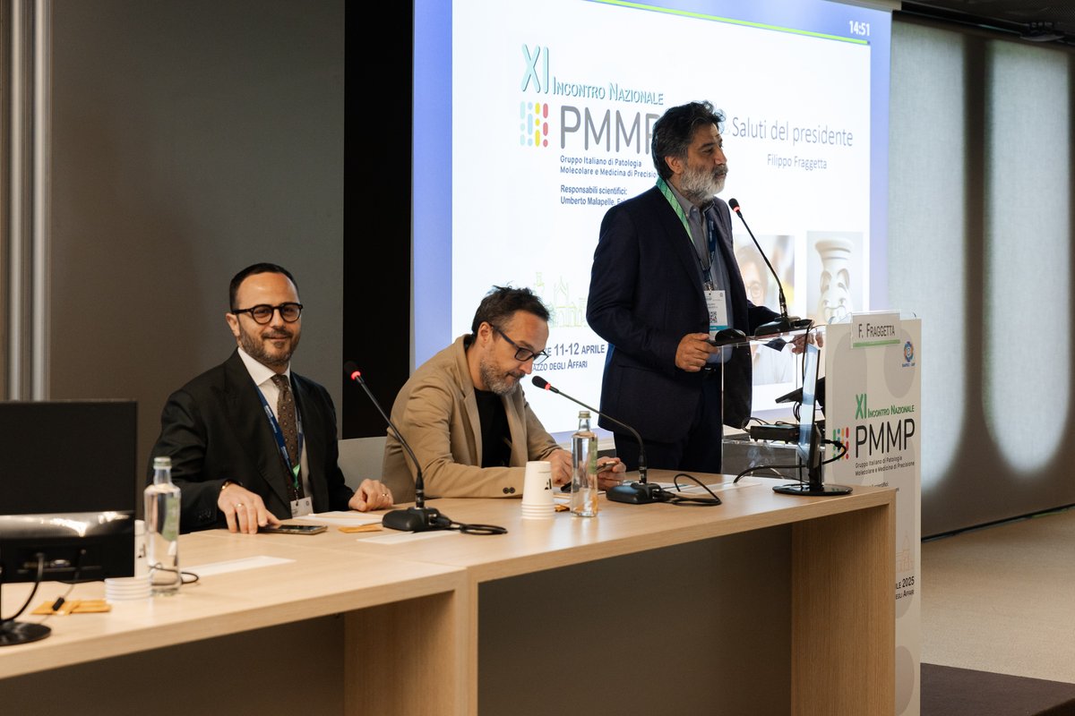 Patologia Molecolare e Medicina di Precisione (@pmmpitalia) on Twitter photo 🧬 Il Presidente <a href="/SIAPeC_IAP/">SIAPeC-IAP Comunicazione</a> Fraggetta ha aperto i lavori del IX Incontro nazionale PMMP 🧬 "Colgo questa occasione per congedarmi. Con <a href="/UmbertoMalapel1/">Umberto Malapelle</a> e <a href="/FabioPagni1/">fabio.pagni@unimib.it</a> abbiamo rinnovato il Gruppo, molto cresciuto in termini di aggiornamento scientifico e tecnologico".
#PMMP25 🧬 Il Presidente <a href="/SIAPeC_IAP/">SIAPeC-IAP Comunicazione</a> Fraggetta ha aperto i lavori del IX Incontro nazionale PMMP 🧬 "Colgo questa occasione per congedarmi. Con <a href="/UmbertoMalapel1/">Umberto Malapelle</a> e <a href="/FabioPagni1/">fabio.pagni@unimib.it</a> abbiamo rinnovato il Gruppo, molto cresciuto in termini di aggiornamento scientifico e tecnologico".
#PMMP25