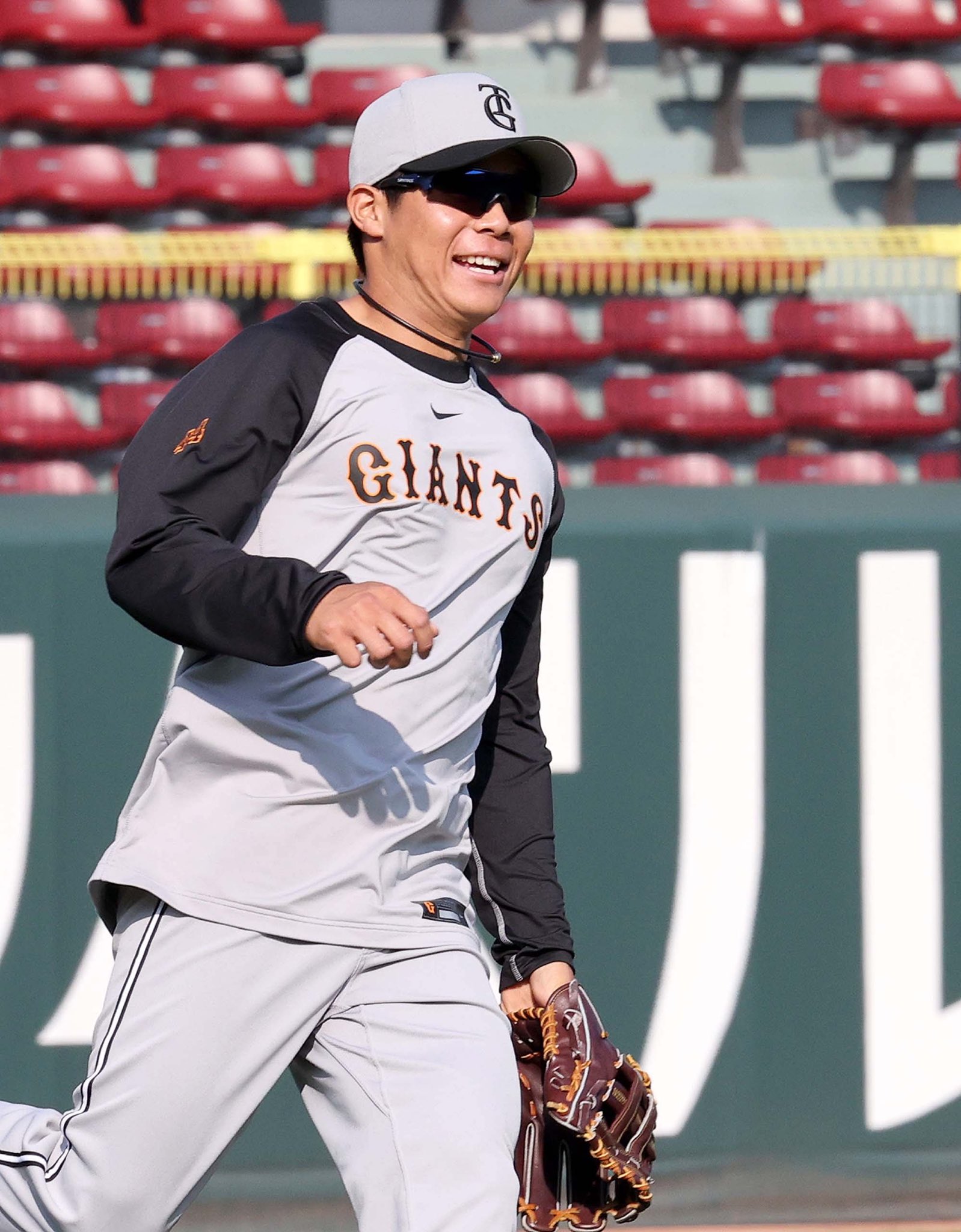 佐々木俊輔 ユニフォーム 読売ジャイアンツ 佐々木俊輔 ユニフォーム サードユニ ジャイアンツ - メルカリ