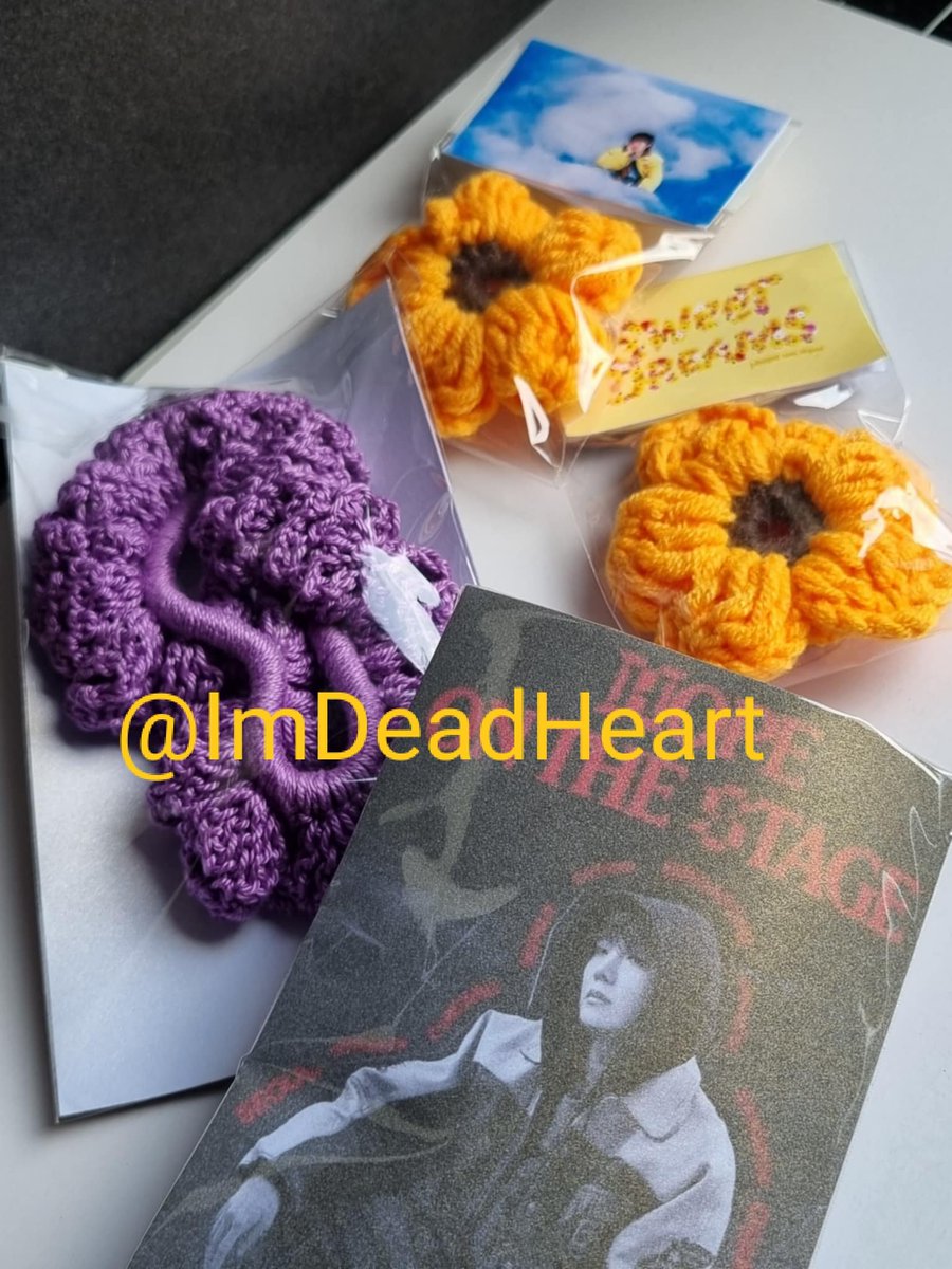 ImDeadHeart's tweet photo. in collaboration with @superbevvvv .. we have something for ARMY Hope on the Stage attendees. 💜

Day1. no specific location. magiikot ikot daw sya haha..

limited lang ito so 1:1 lang tayo
no mechanics

enjoy the concert 🎉🎉 https://t.co/2Q46QAfTzD