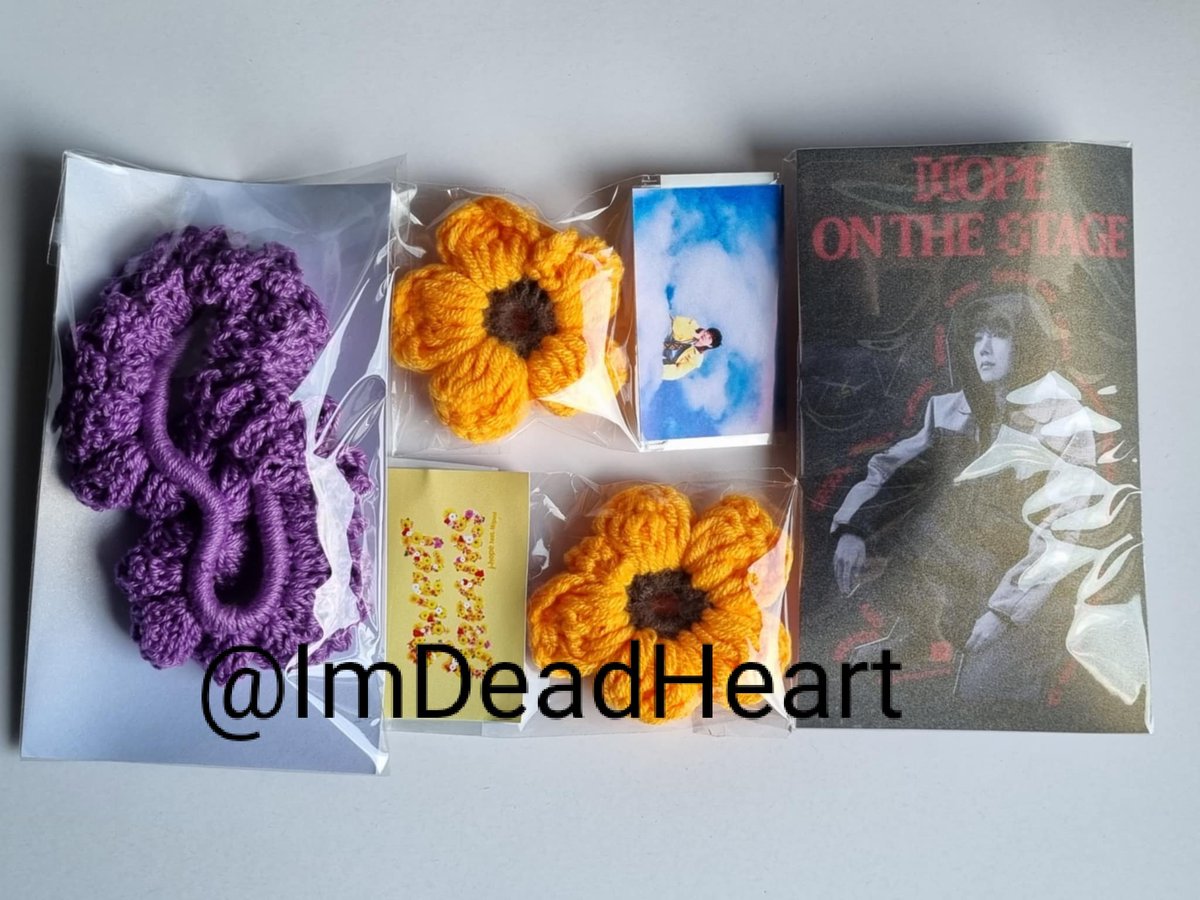 ImDeadHeart's tweet photo. in collaboration with @superbevvvv .. we have something for ARMY Hope on the Stage attendees. 💜

Day1. no specific location. magiikot ikot daw sya haha..

limited lang ito so 1:1 lang tayo
no mechanics

enjoy the concert 🎉🎉 https://t.co/2Q46QAfTzD