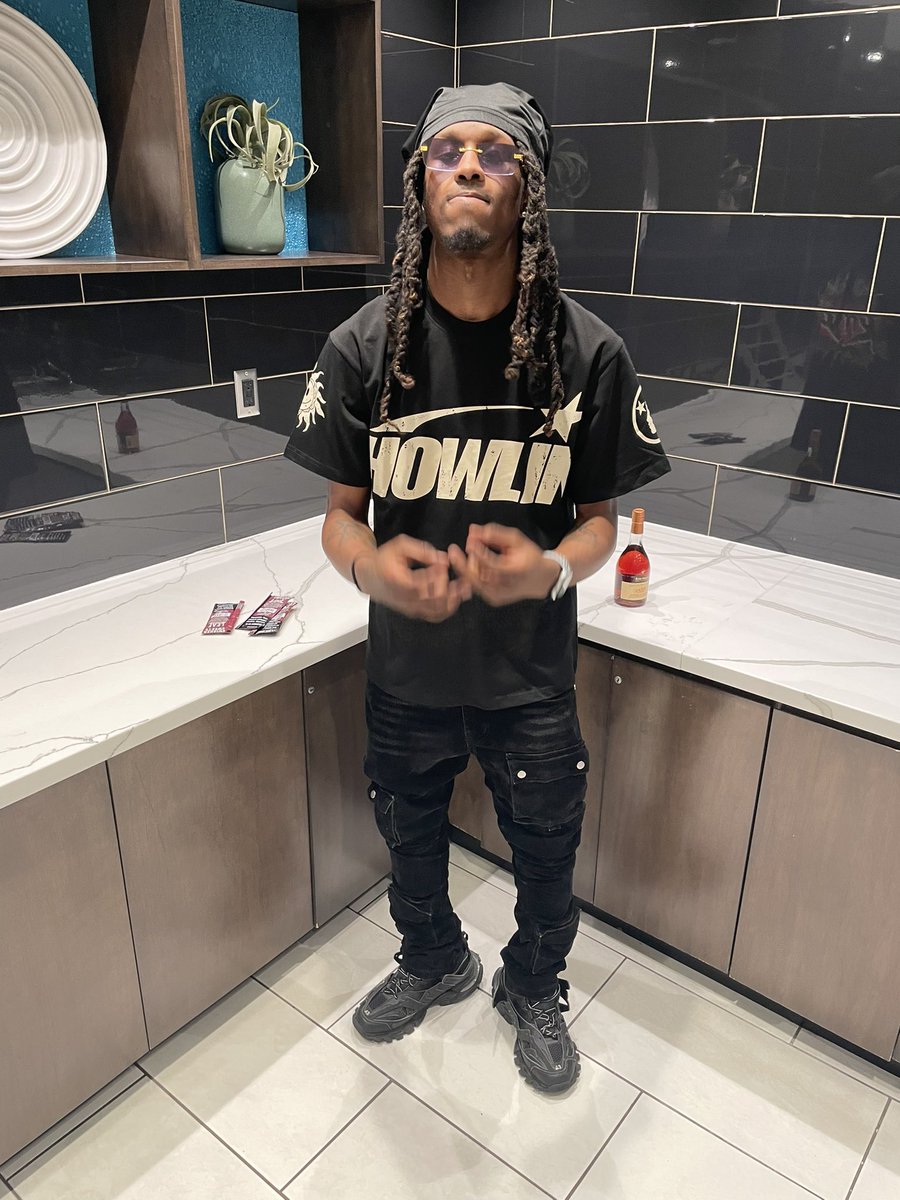 Dukeee_Babyyy's tweet photo. dis 4 all my fallen soldiers who neva got to see me dis far 
LLBDEE LL7 LL3 
#BoA https://t.co/EBAswnv8cY
