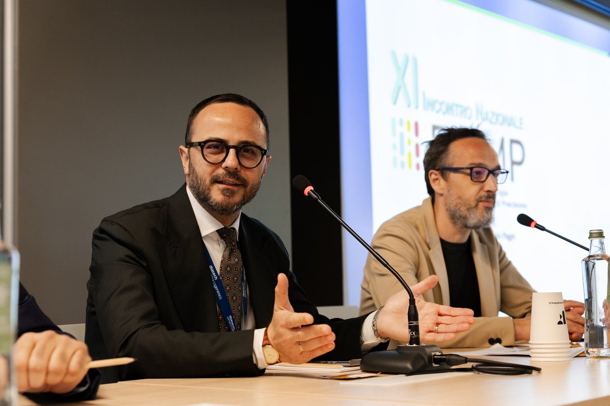 Patologia Molecolare e Medicina di Precisione (@pmmpitalia) on Twitter photo "Guardatevi: siamo 230. Siamo tantissimi, siamo trasversali. Grazie al nostro staff, ai patrocini e agli sponsor che ci hanno permesso di arrivare sin qui".
Così <a href="/UmbertoMalapel1/">Umberto Malapelle</a> e <a href="/FabioPagni1/">fabio.pagni@unimib.it</a> hanno introdotto i lavori del IX Incontro nazionale del Gruppo PMMP.
#PMMP25 "Guardatevi: siamo 230. Siamo tantissimi, siamo trasversali. Grazie al nostro staff, ai patrocini e agli sponsor che ci hanno permesso di arrivare sin qui".
Così <a href="/UmbertoMalapel1/">Umberto Malapelle</a> e <a href="/FabioPagni1/">fabio.pagni@unimib.it</a> hanno introdotto i lavori del IX Incontro nazionale del Gruppo PMMP.
#PMMP25