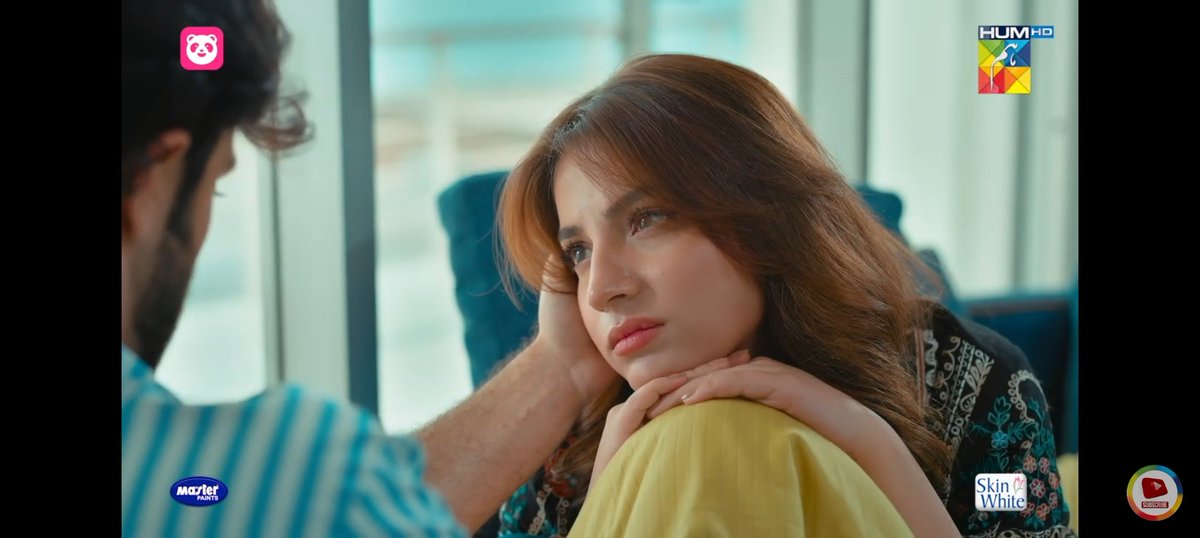 RufaidaRutba's tweet photo. This scene, the dialogue, the chemistry, the drama was so beautifully written! The cast did phenomenal job! #AhadRazaMir just goosebumps in the scene and #dananeer added sweetness! 
#meemsemohbbat an amazing comfort drama! 
The way both leaned on hand just cute🙌✨ https://t.co/mwJl1nMdyA