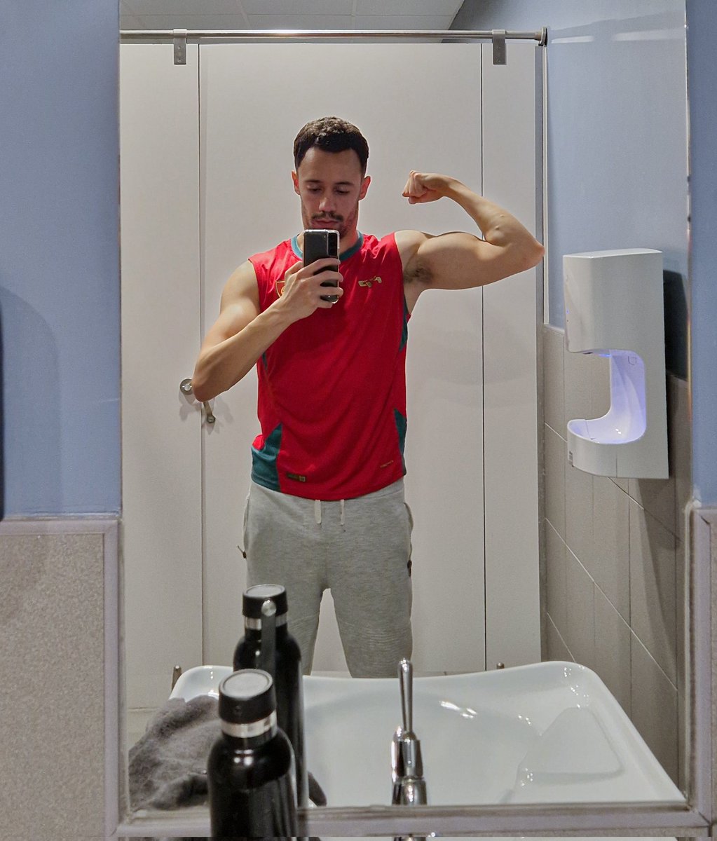 fidoguep's tweet image. #LGBTQIAWelcomeSpring