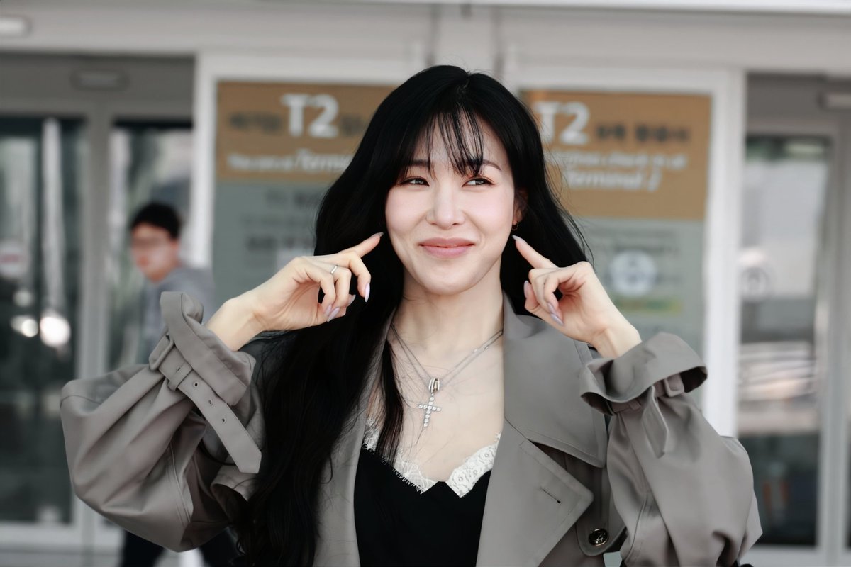 GG8_EDIT's tweet image. 250411 인천공항 티파니 영 

#티파니영 #티파니 #Tiffany #TiffanyYoung
