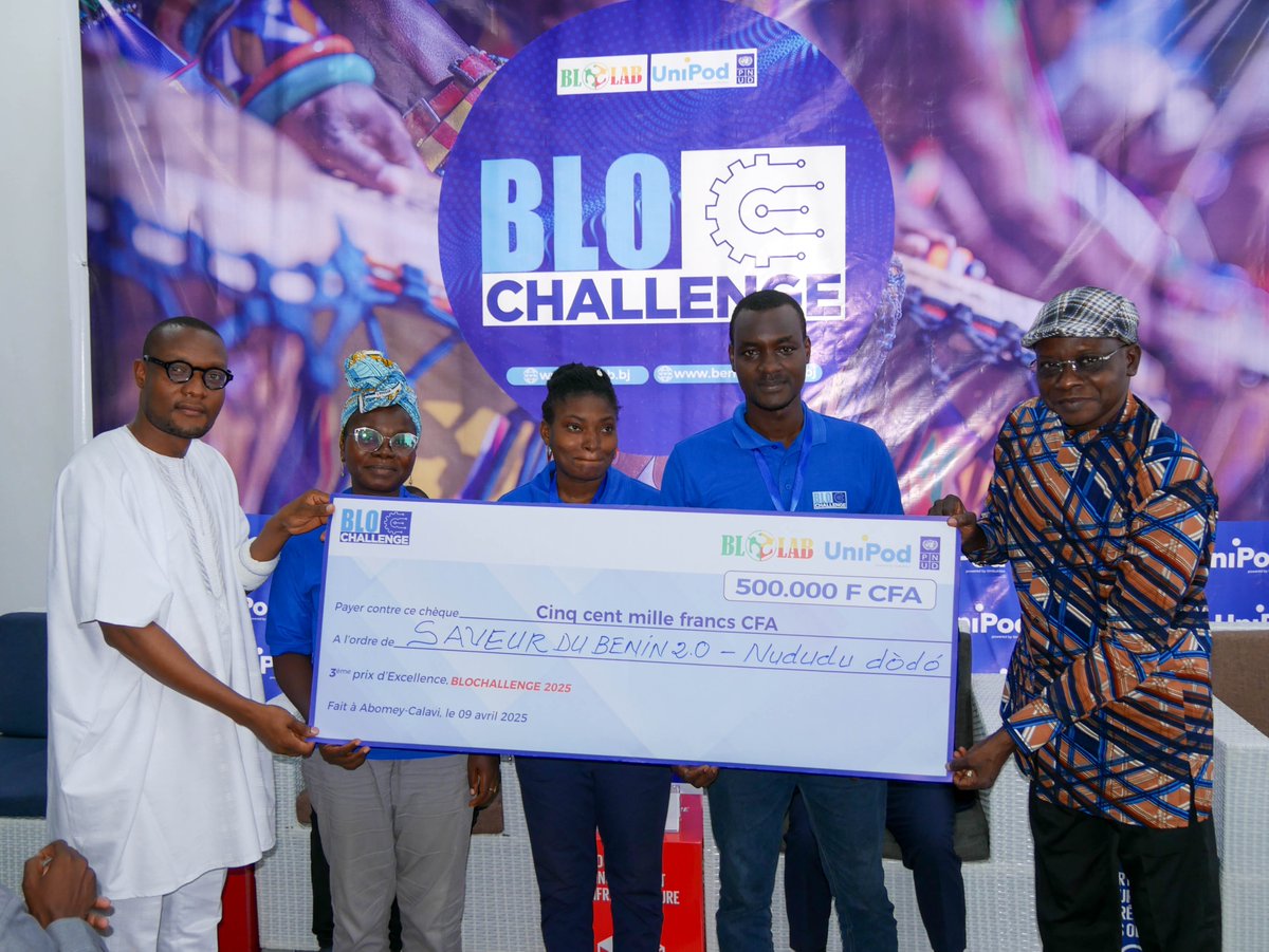 PNUDBenin's tweet photo. 👏👏👏Bravo aux équipes &amp; aux lauréats du #Blochallenge2025!

🥇:Whénùsù, une application dédiée à la sauvegarde du patrimoine immatériel 
🥈:HAL, une solution immersive pour redonner vie aux sites historiques
🥉:Nuɖuɖu dòdó, une plateforme qui sublime le patrimoine culinaire 🇧🇯 https://t.co/4VmDBqSeAg